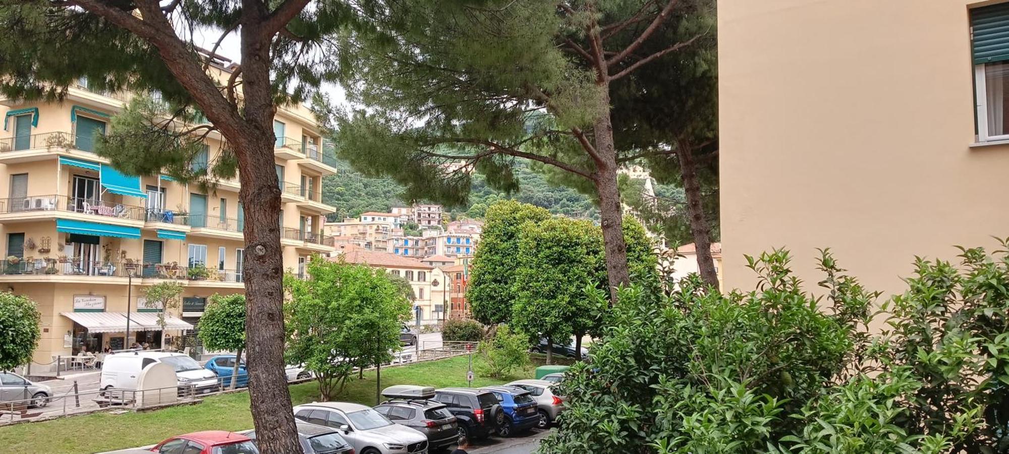 Piccolo Hotel Holiday Center Finale Ligure Bagian luar foto